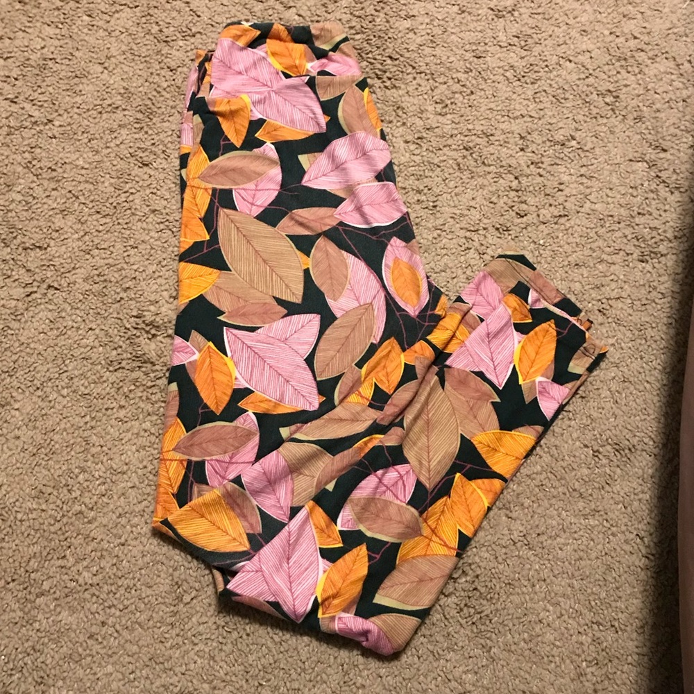 Lularoe OS leggings, leaves